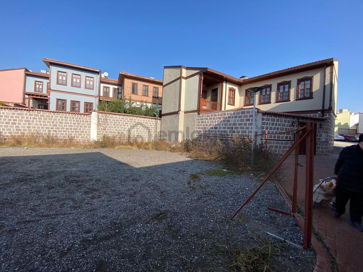 Tarihi Hamamönünde İmarlı 346 M2 Satılık Arsa - 13