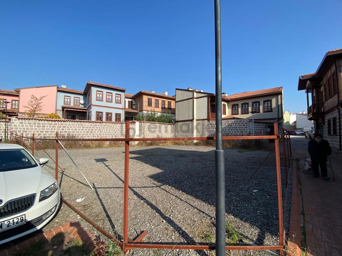 Tarihi Hamamönünde İmarlı 346 M2 Satılık Arsa - 10