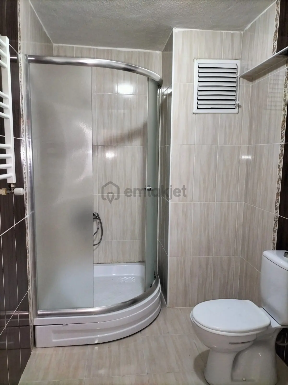 Gürsuda Geniş Güzel Lokasyonda Satılık Daire - 20