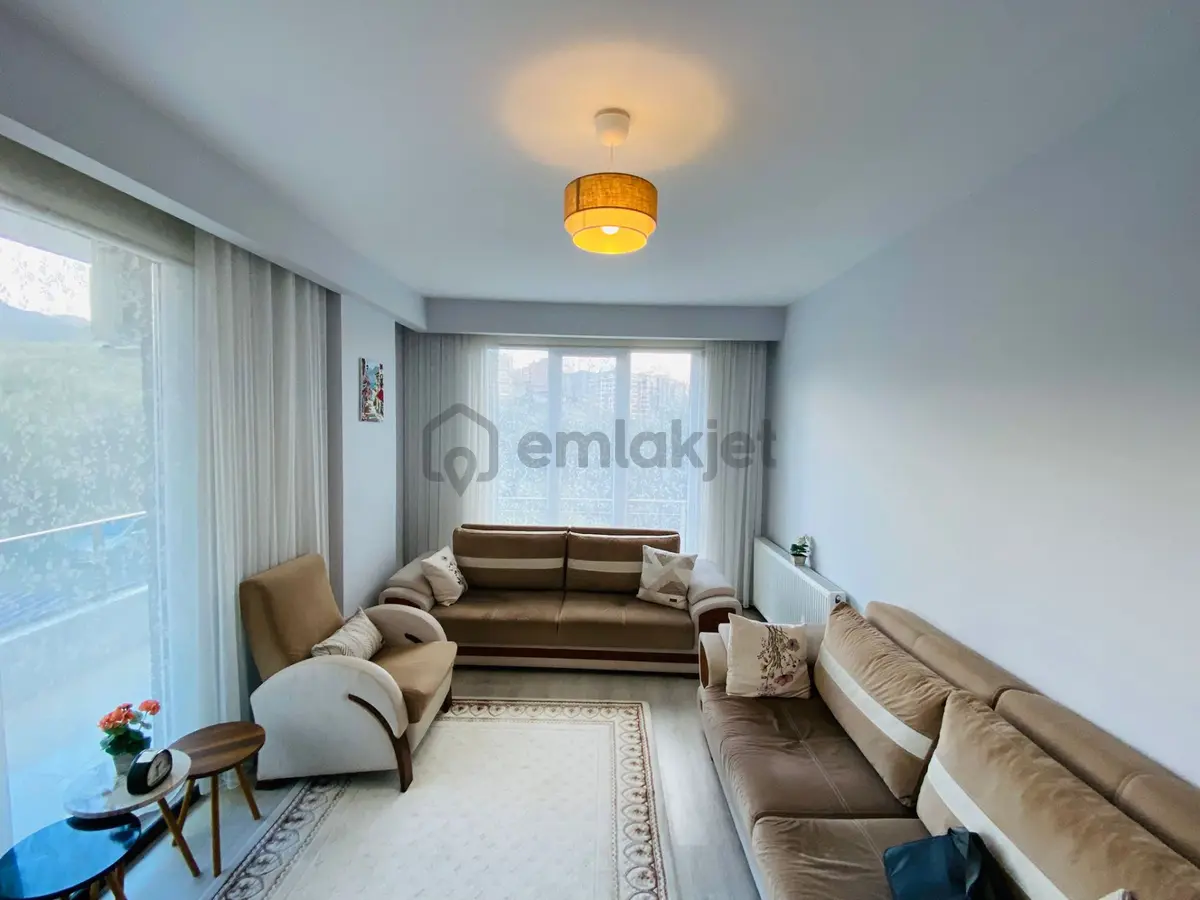Vitrinden Beykonaklarında Arakat Ebeveyn Banyolu 3+1 - 24