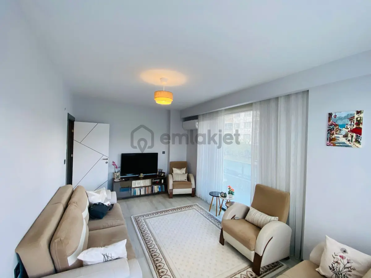 Vitrinden Beykonaklarında Arakat Ebeveyn Banyolu 3+1 - 22
