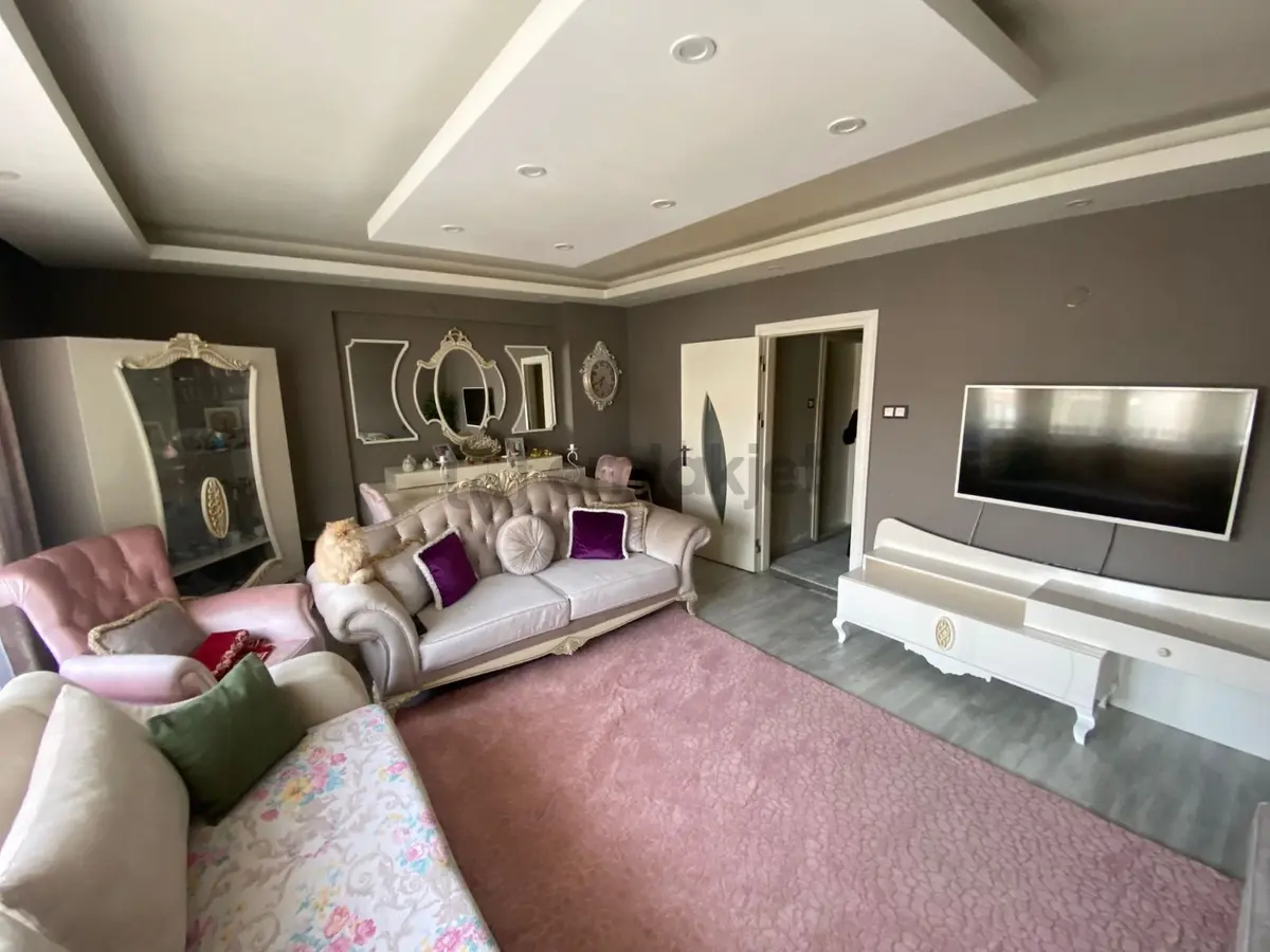 Atapark Mahallesi'nde Cadde Üzerinde 5+1 Teraslı Daire! - 7