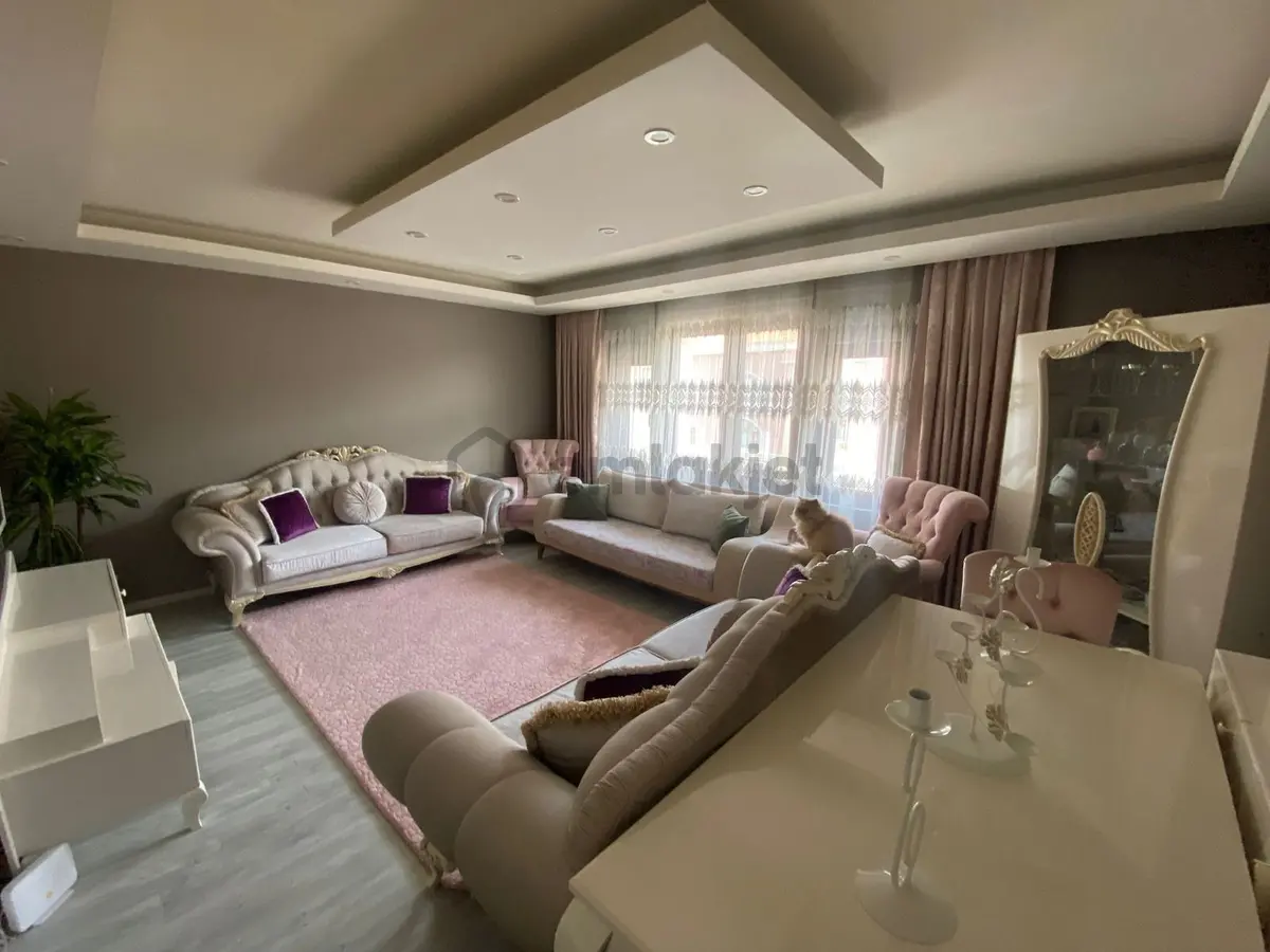 Atapark Mahallesi'nde Cadde Üzerinde 5+1 Teraslı Daire! - 8
