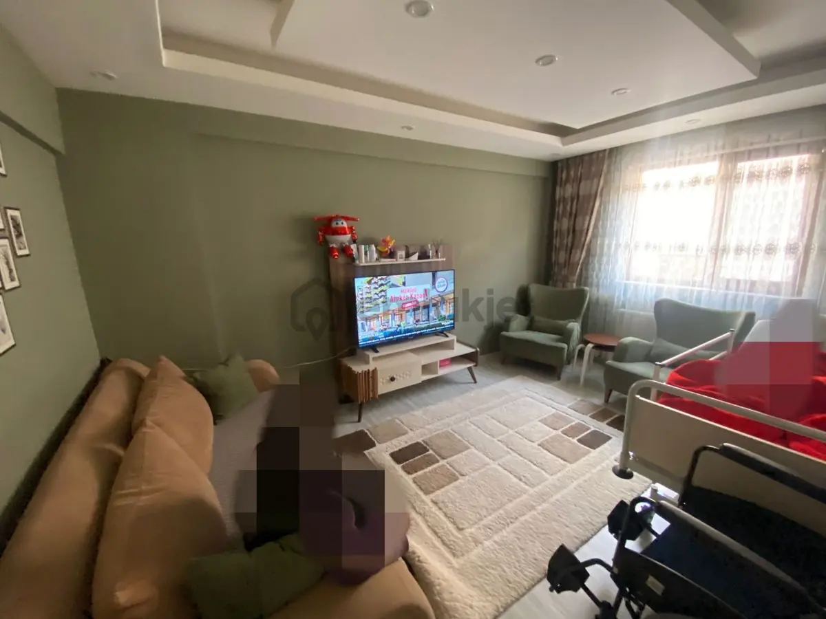 Atapark Mahallesi'nde Cadde Üzerinde 5+1 Teraslı Daire! - 10