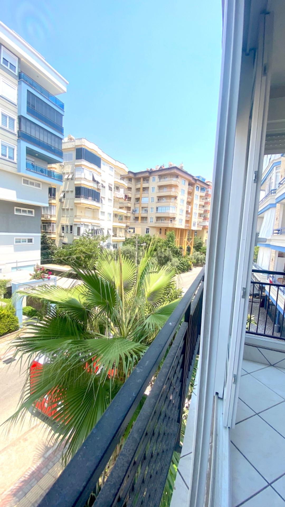 Güllerpınarı Mahallesi 2+1 Denize Yakın Daire - 11