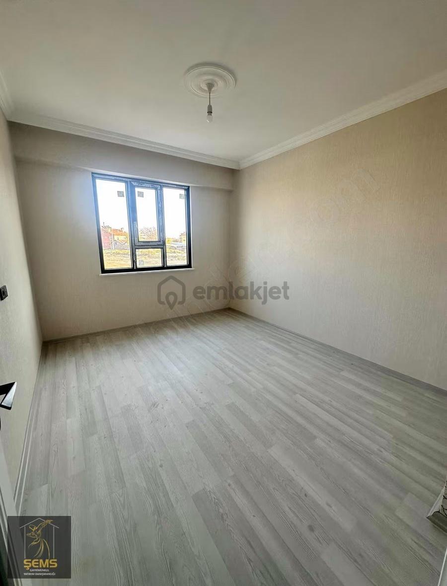 Şems'ten Karamanyolu Yakını 3+1 Daire - 8