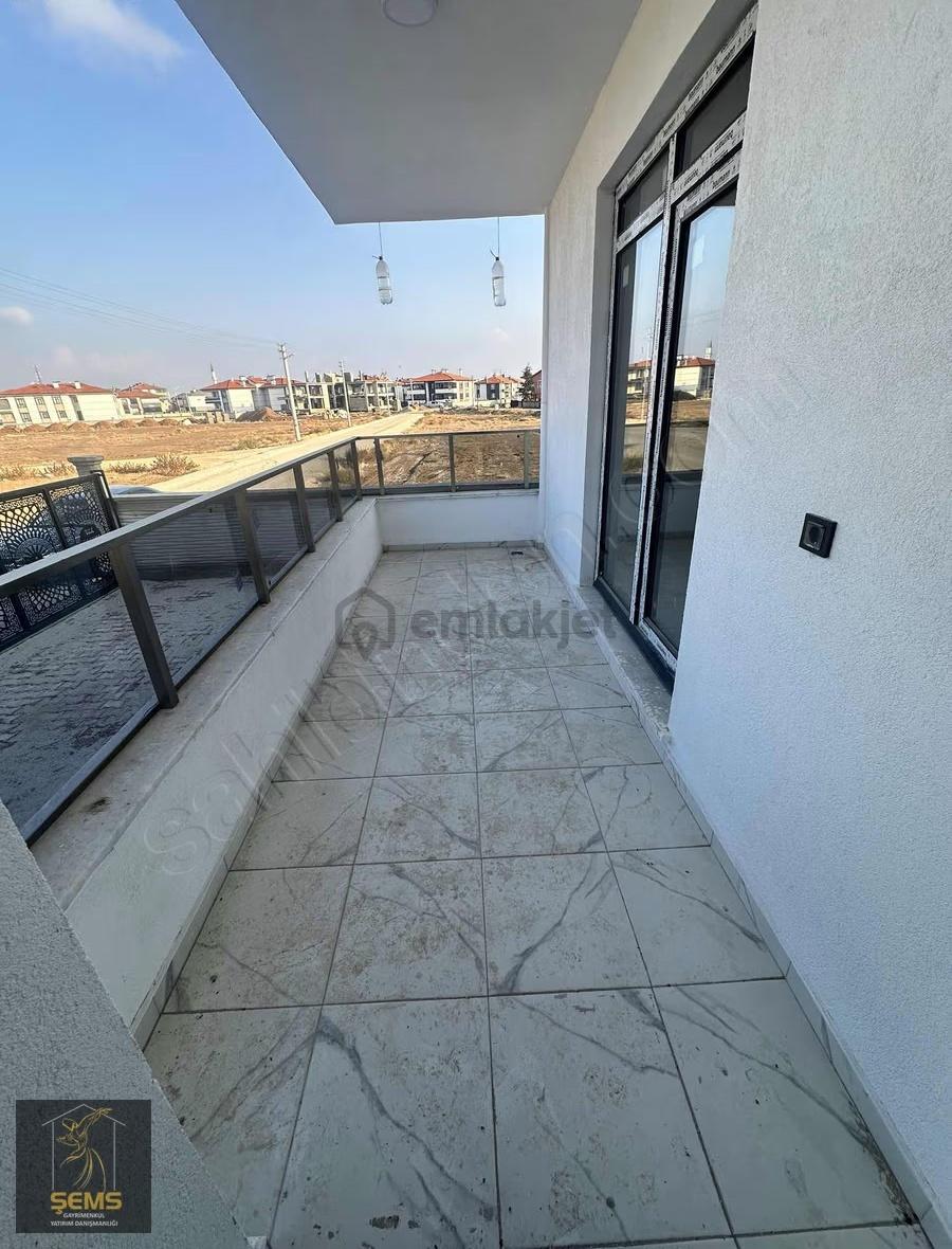 Şems'ten Karamanyolu Yakını 3+1 Daire - 9