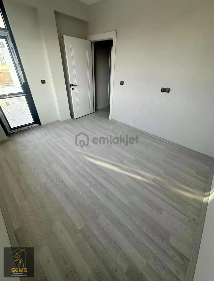 Şems'ten Karamanyolu Yakını 3+1 Daire - 4