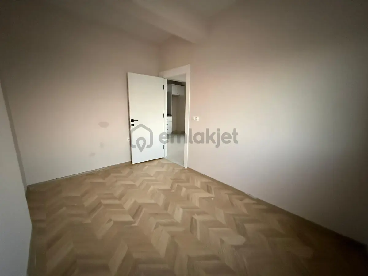 Üniversite Civarı Göl Manzaralı 1+1 Satılık Daire - 4