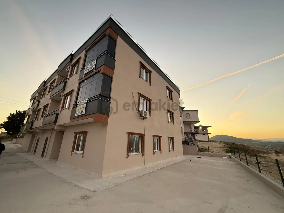 Üniversite Civarı Göl Manzaralı 1+1 Satılık Daire - 11