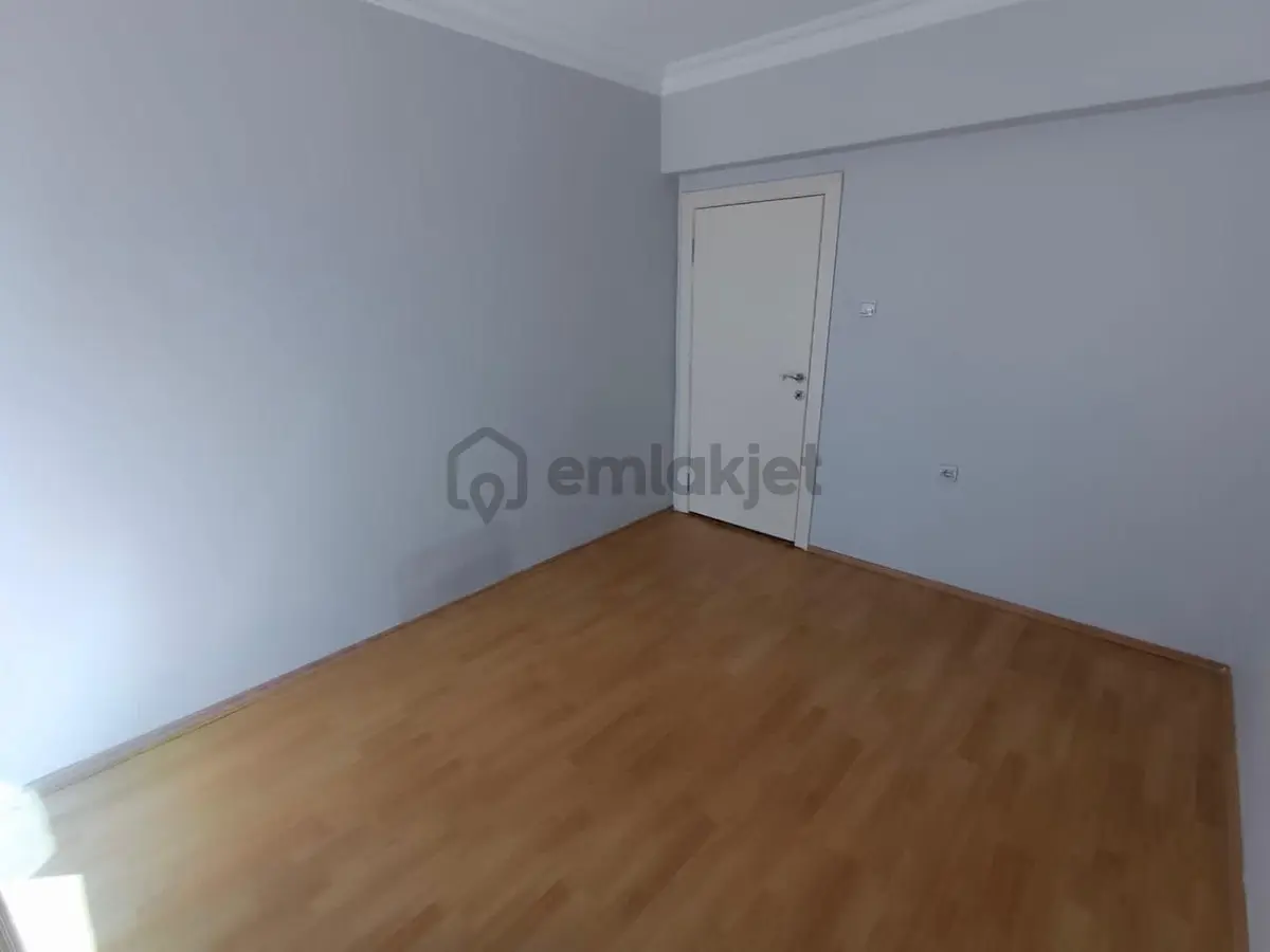 Aktepe Mahallesi'nde Cadde Yanı Katta 3+1 Daire! - 16