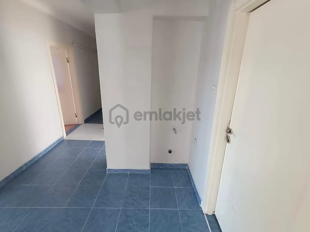 Aktepe Mahallesi'nde Cadde Yanı Katta 3+1 Daire! - 22