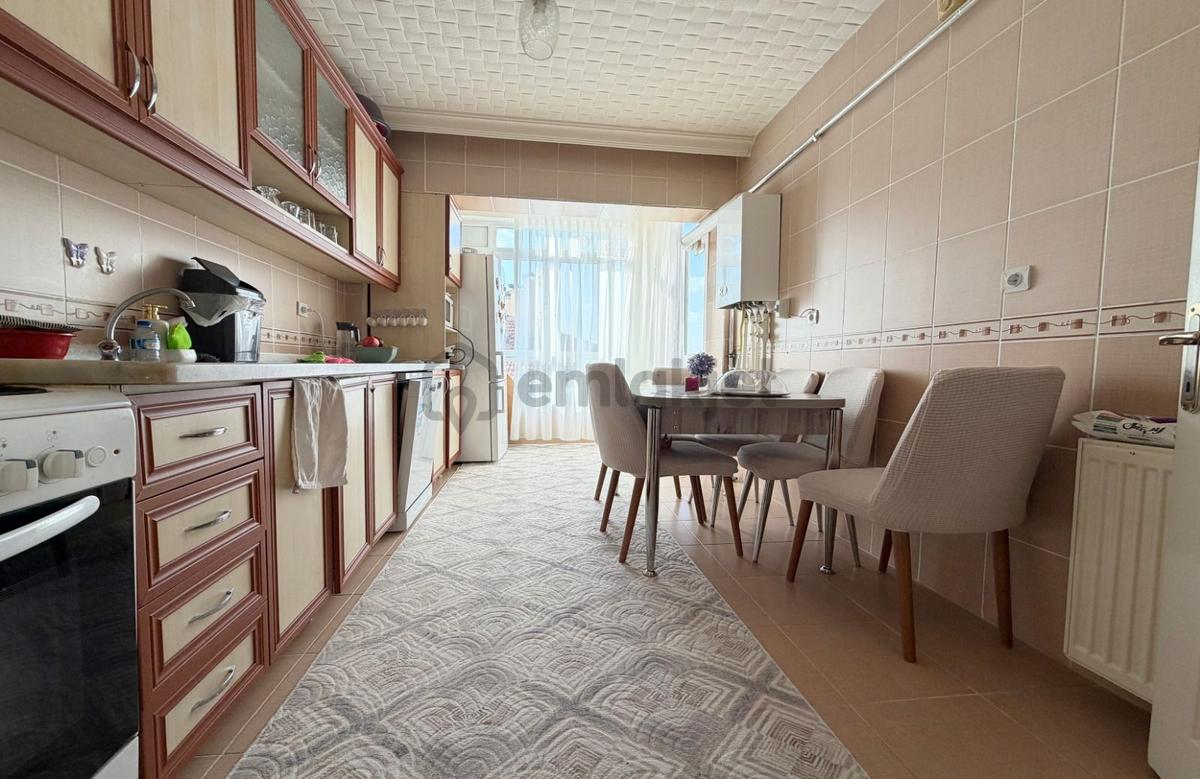 Atapark Mahallesi'nde Cadde Üzeri Manzaralı 3+1 Daire! - 2
