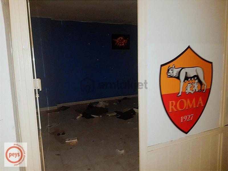 Caddeye Cephe Köşe Mağaza - 17