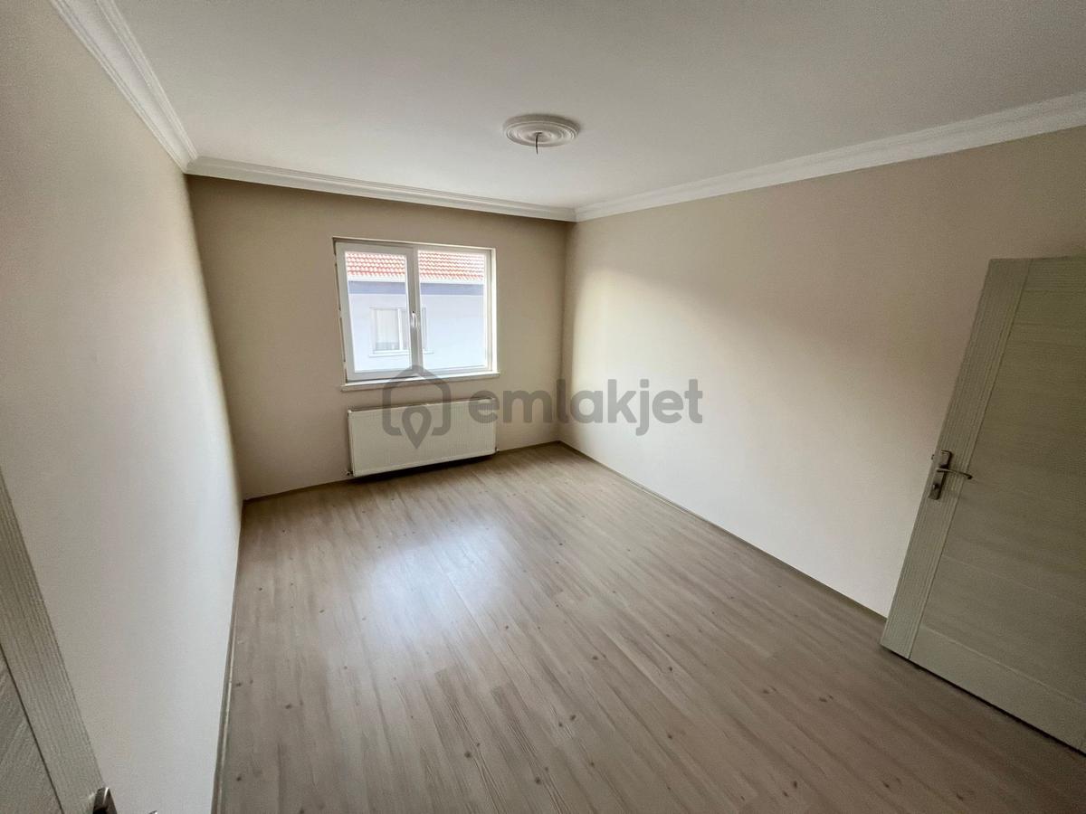Atapark Mahallesi'nde Cadde Üzeri E.banyolu 3+1 Daire! - 12