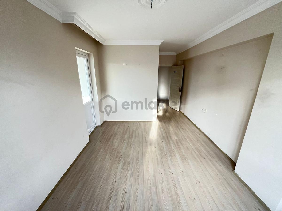Atapark Mahallesi'nde Cadde Üzeri E.banyolu 3+1 Daire! - 10