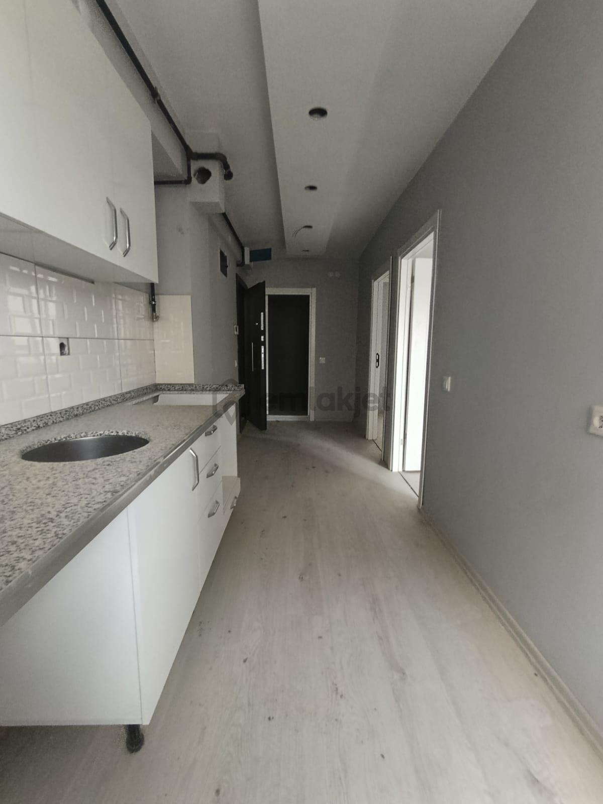 Çamlıca Mahallesinde 2+0 Satılık Daire