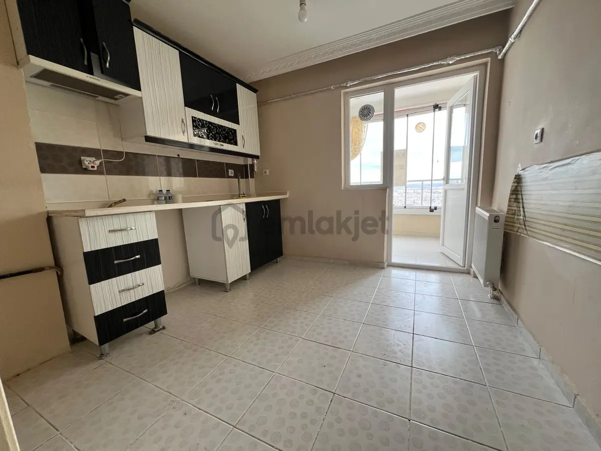Atapark Mahallesi'nde Manzaralı Asansörlü Binada 3+1 Daire!