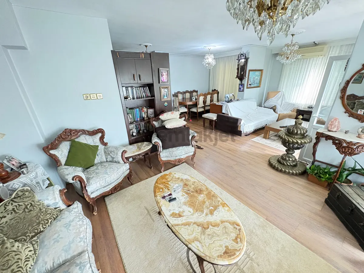 Marmara'dan Ayşekadın Ana Cadde Üzerinde Satılık 3+1 Daire - 5