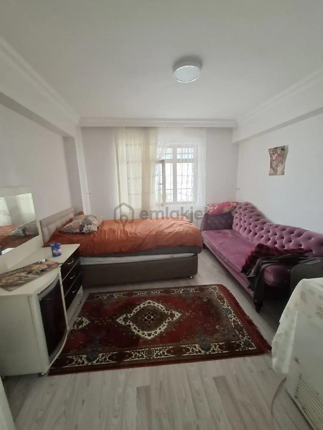 Çaldıran Mahallesi'nde Cadde Üzeri 2+1 Daire! - 9