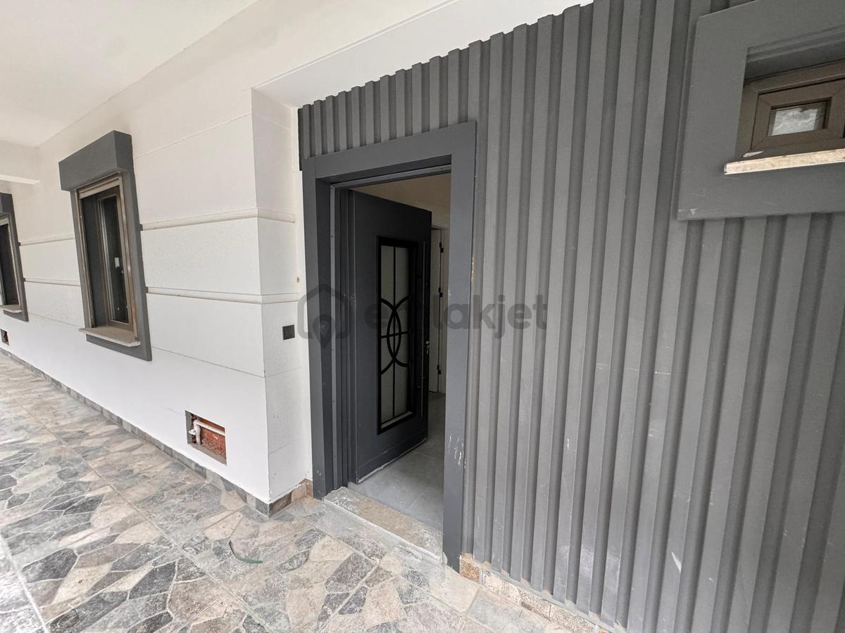 Edremit Çamlıbelde Site İçinde Kapalı Otoparklı 2+1 Daireler