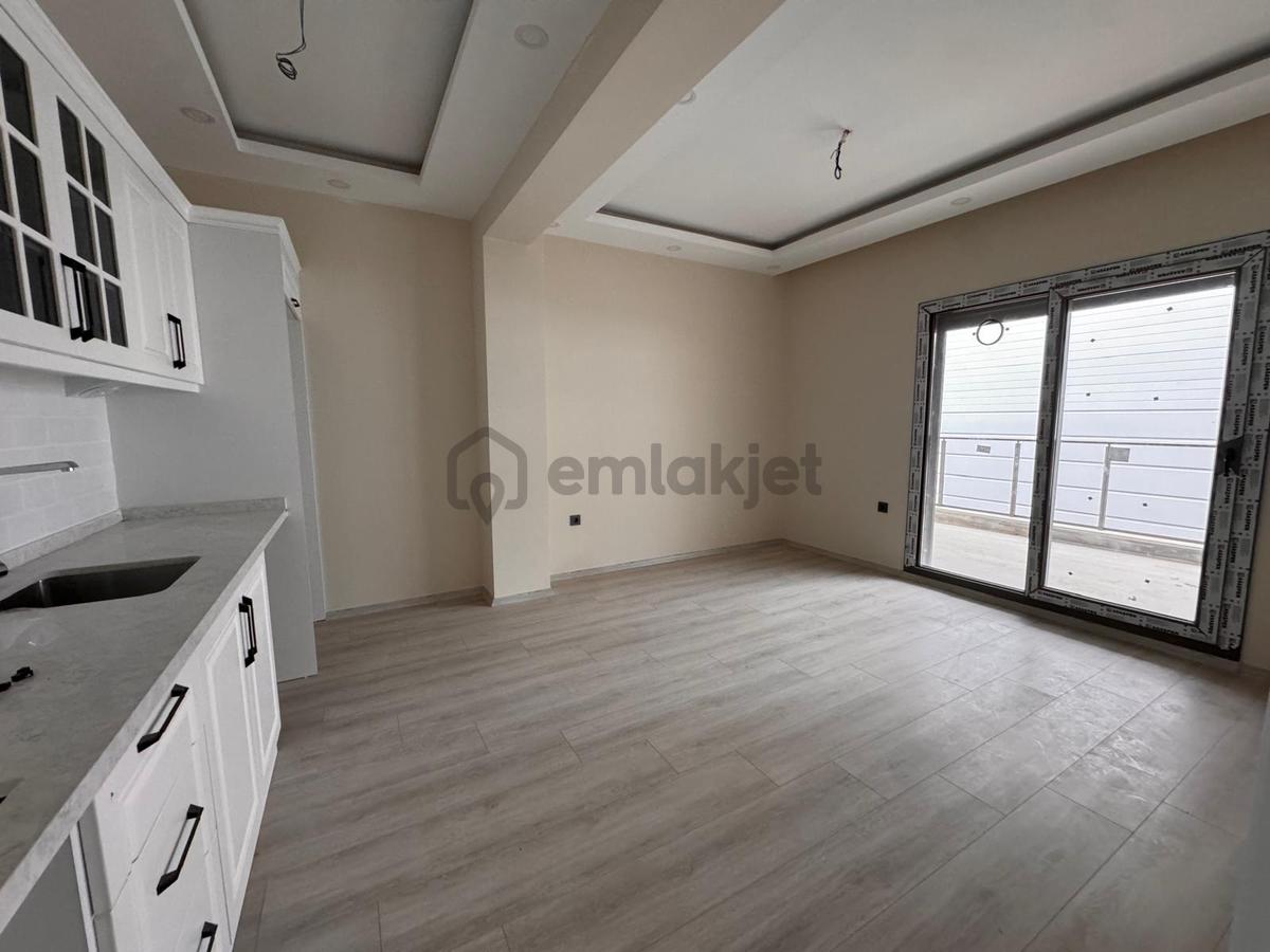 Edremit Çamlıbelde Site İçinde Kapalı Otoparklı 2+1 Daireler - 13