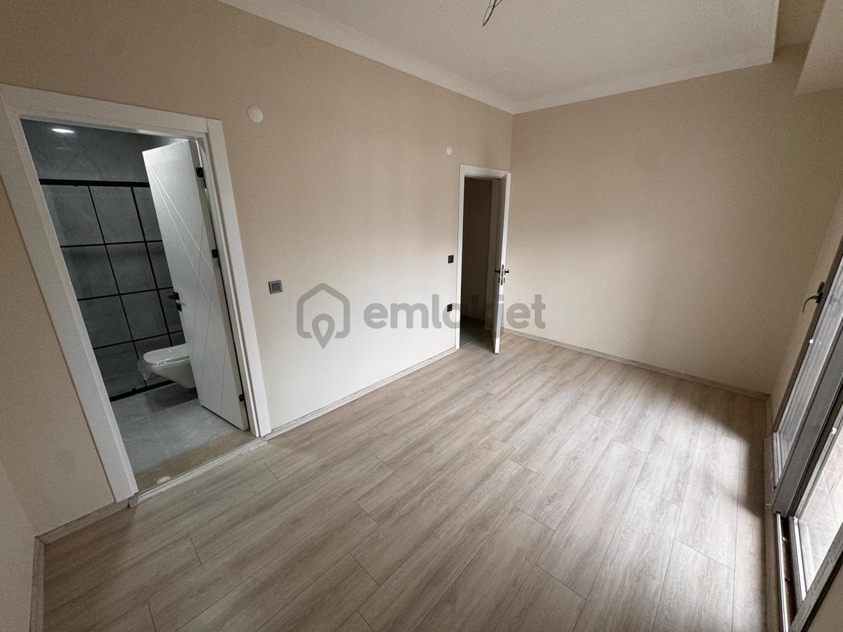 Edremit Çamlıbelde Site İçinde Kapalı Otoparklı 2+1 Daireler - 9