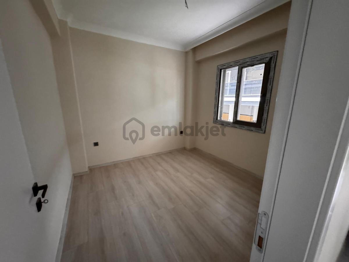 Edremit Çamlıbelde Site İçinde Kapalı Otoparklı 2+1 Daireler - 17
