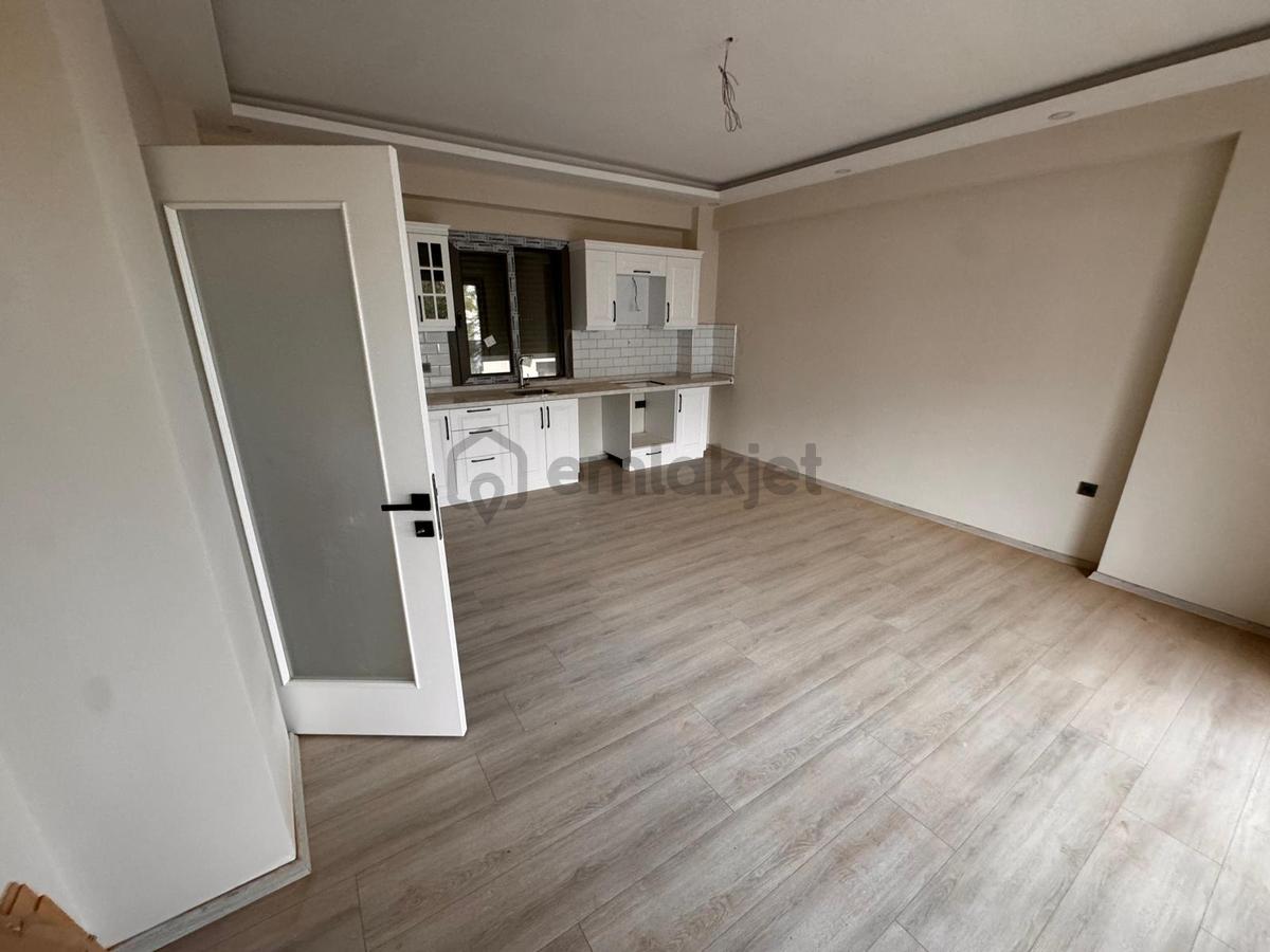 Edremit Çamlıbelde Site İçinde Kapalı Otoparklı 2+1 Daireler - 19