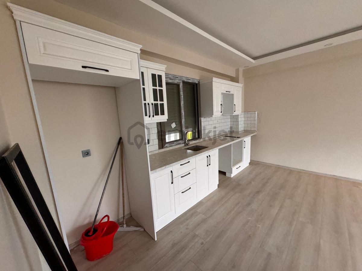 Edremit Çamlıbelde Site İçinde Kapalı Otoparklı 2+1 Daireler - 25