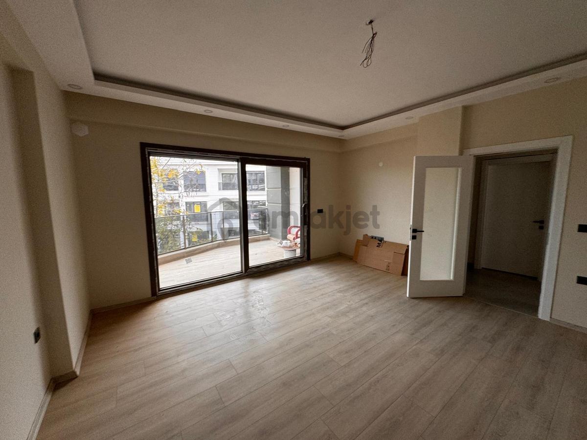 Edremit Çamlıbelde Site İçinde Kapalı Otoparklı 2+1 Daireler - 23