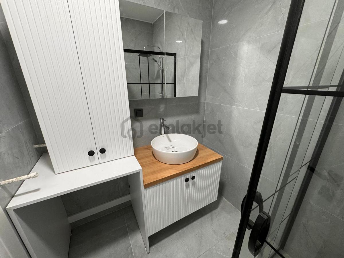 Edremit Çamlıbelde Site İçinde Kapalı Otoparklı 2+1 Daireler - 12