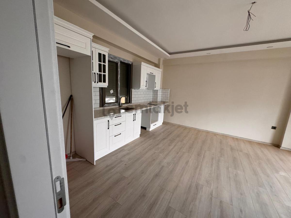 Edremit Çamlıbelde Site İçinde Kapalı Otoparklı 2+1 Daireler - 6