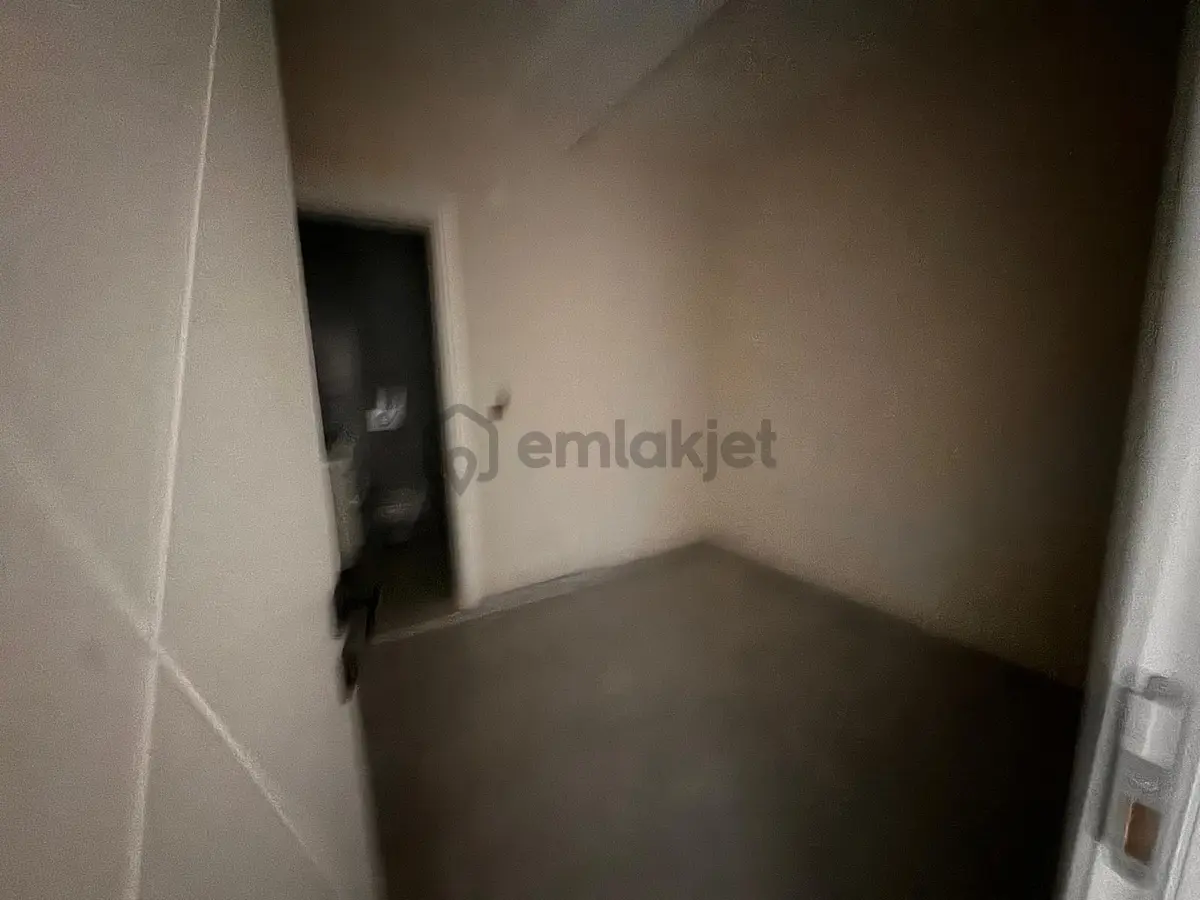 Edremit Çamlıbelde Site İçinde Kapalı Otopark 3+1 Dubleks Daire - 32