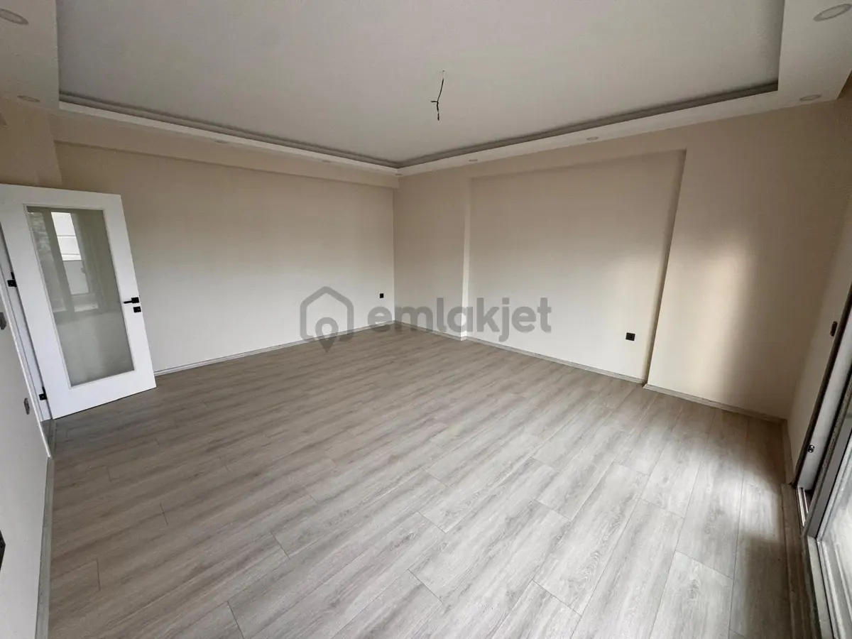 Edremit Çamlıbelde Site İçinde Kapalı Otopark 3+1 Dubleks Daire - 8
