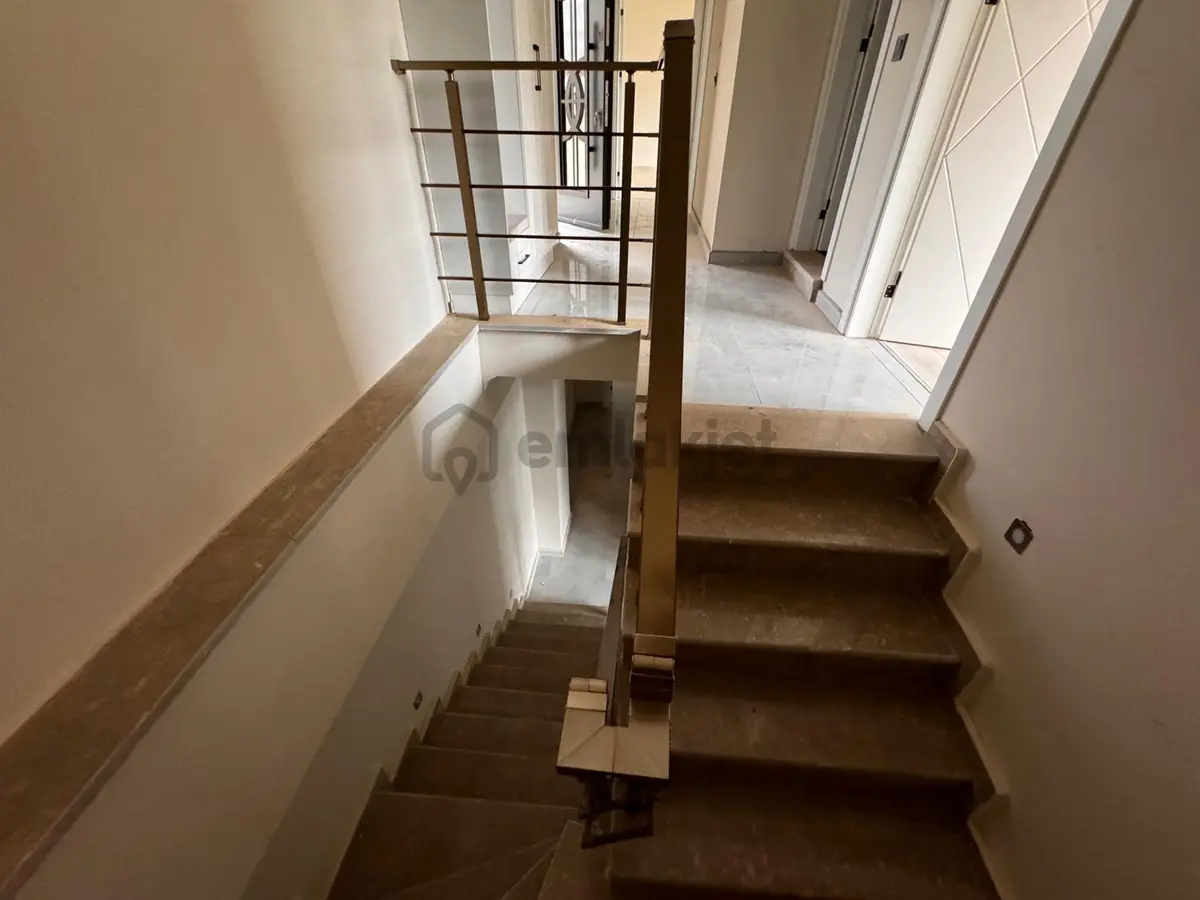 Edremit Çamlıbelde Site İçinde Kapalı Otopark 3+1 Dubleks Daire - 20