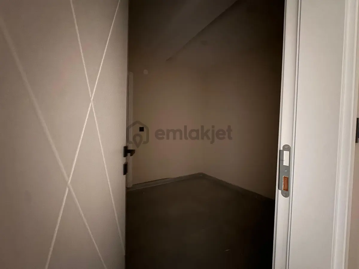 Edremit Çamlıbelde Site İçinde Kapalı Otopark 3+1 Dubleks Daire - 33
