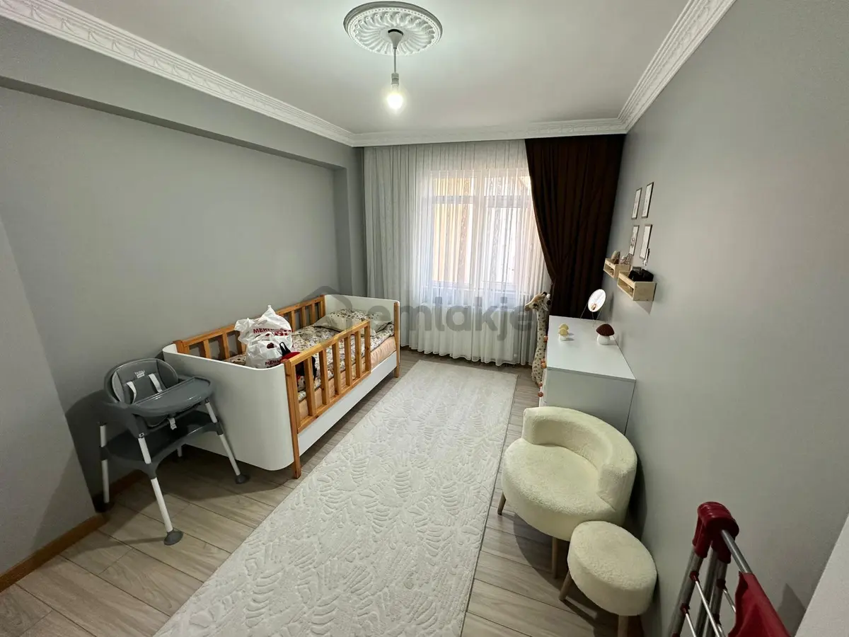 Kanuni'de Ön Cephe Asansörlü Yapılı 3+1 Daire! - 23