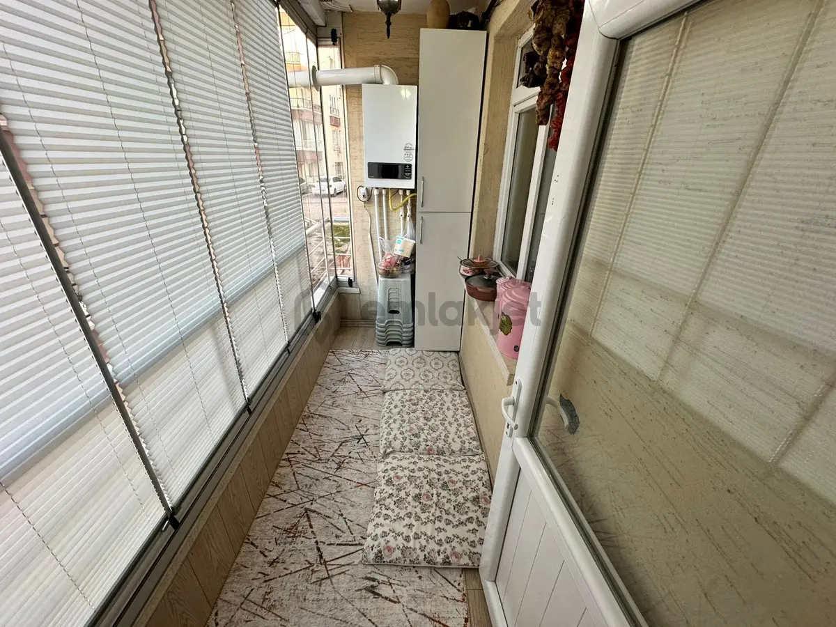 Kanuni'de Ön Cephe Asansörlü Yapılı 3+1 Daire! - 24