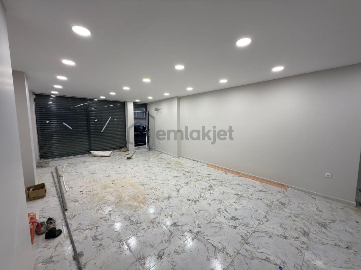 Bayrampaşa Bankalar Caddesinde Sıfır 180 M2 Depolu Dükkan - 3