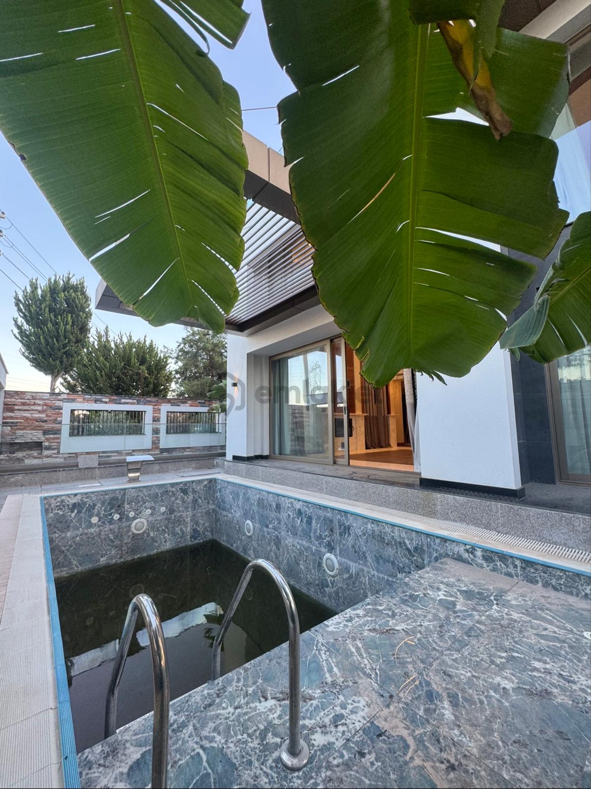Satılık Özel Villa Asansörlü Hamam Sauna Kapalı Otoparklı - 14