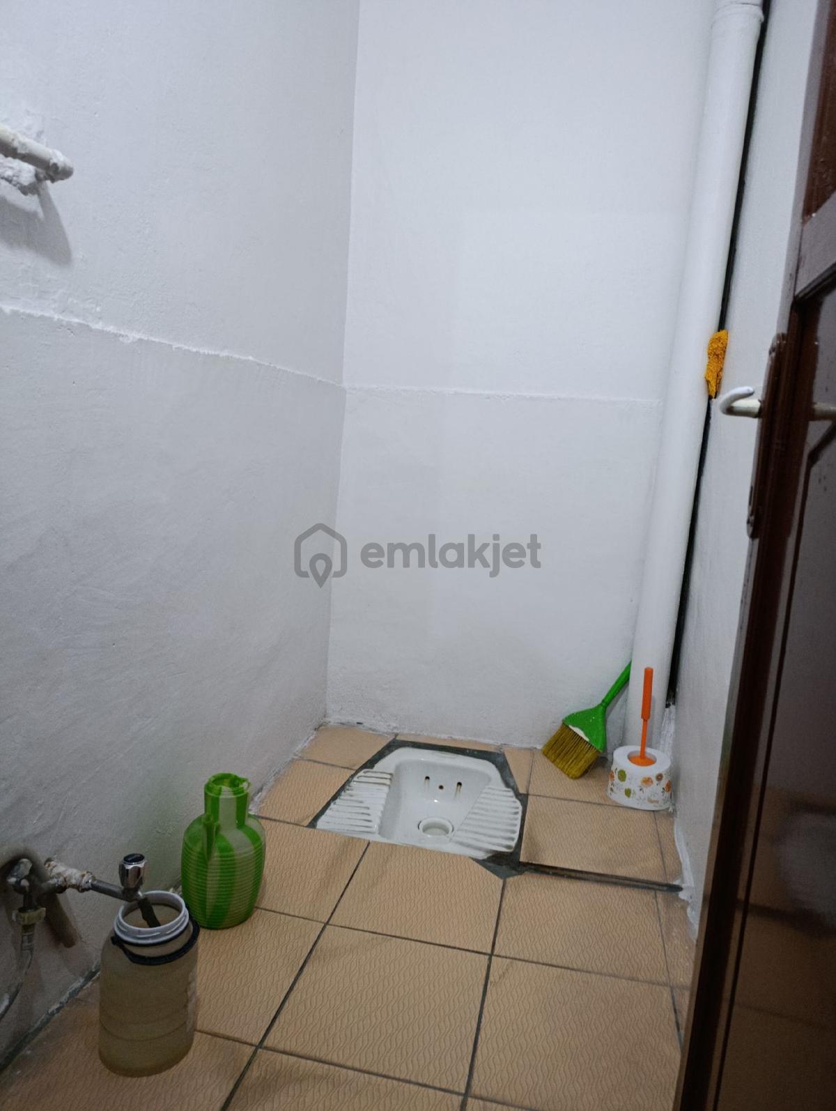 Bağlar Göçmenler Caddesinde Satılık Daire - 5