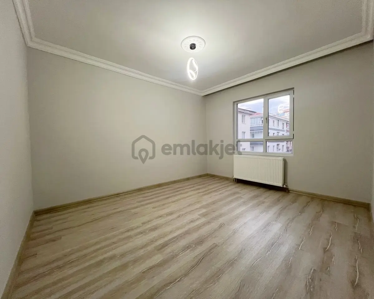 Ufuktepe Mahallesi'nde Cadde Üzeri Full Yapılı 3+1 Daire! - 16