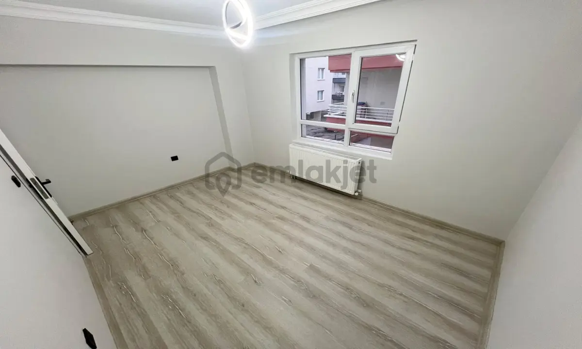 Ufuktepe Mahallesi'nde Cadde Üzeri Full Yapılı 3+1 Daire! - 19