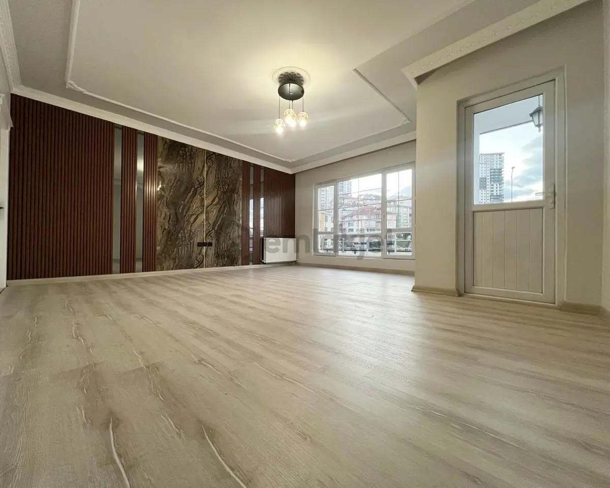 Ufuktepe Mahallesi'nde Cadde Üzeri Full Yapılı 3+1 Daire! - 12