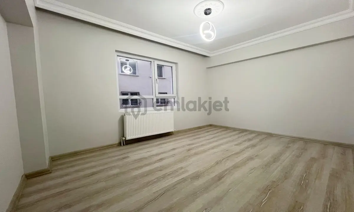 Ufuktepe Mahallesi'nde Cadde Üzeri Full Yapılı 3+1 Daire! - 18