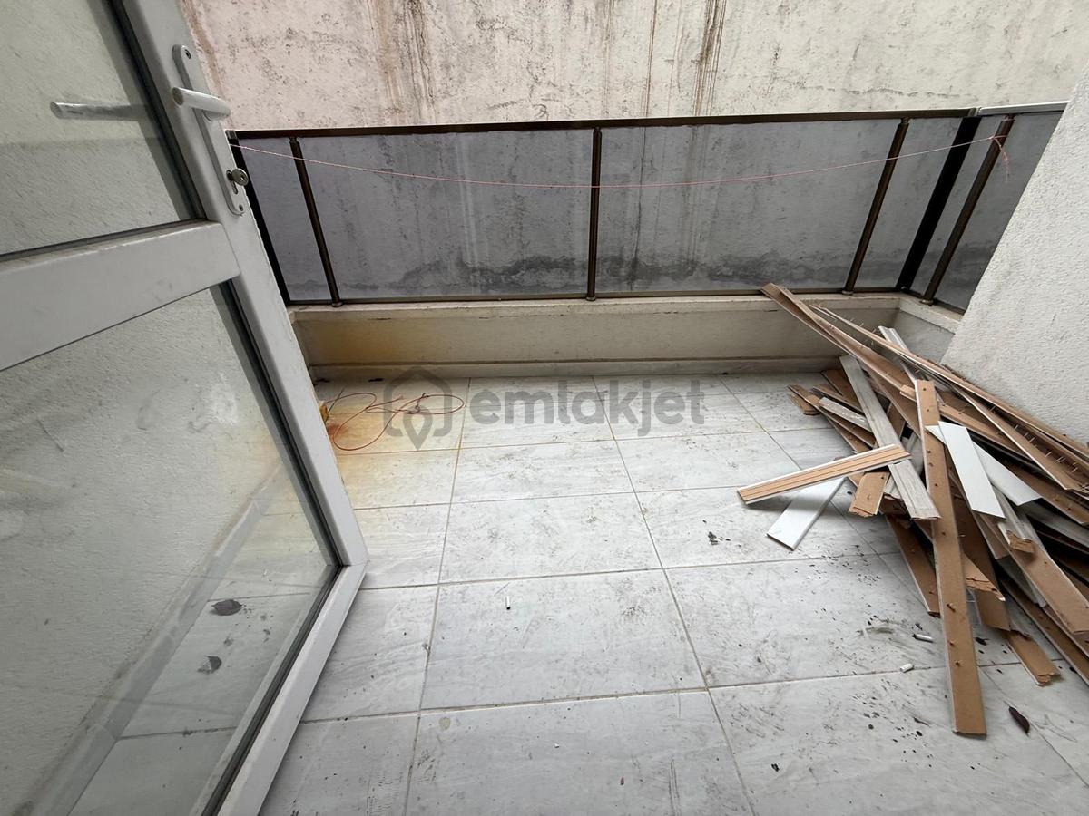 Bademlik'te Cadde Üzeri Site Konseptinde 2+1 Daire! - 6