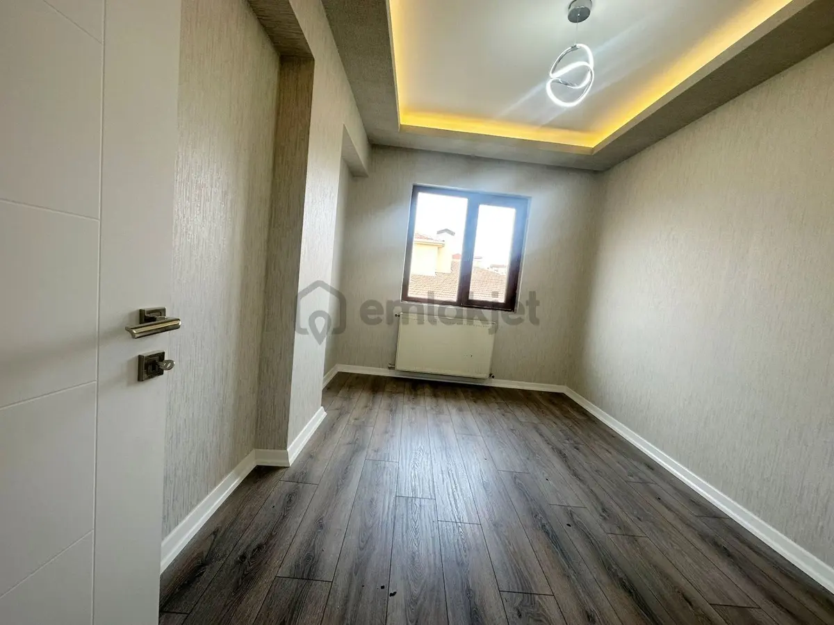 Süvari Mahallesi Cadde Yakını Lüx 3+1 Full Yapılı - 12