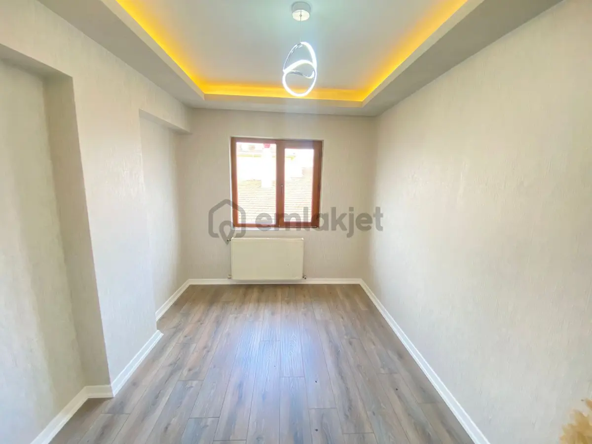 Süvari Mahallesi Cadde Yakını Lüx 3+1 Full Yapılı - 24