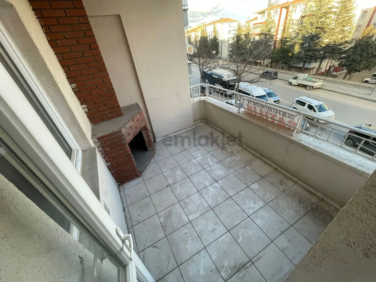 Pınarbaşı Mh De 3+1 Ara Katta Ön Cephe Daire - 31
